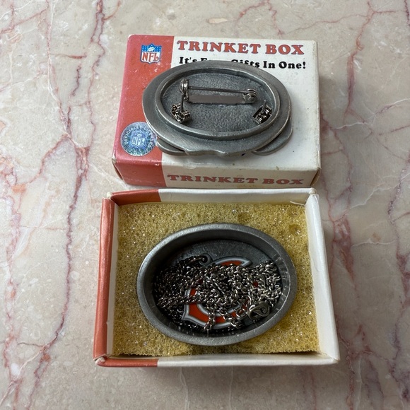 NFL Chicago Bears Silver and Orange Trinket Collectors Box - Picture 16 of 16